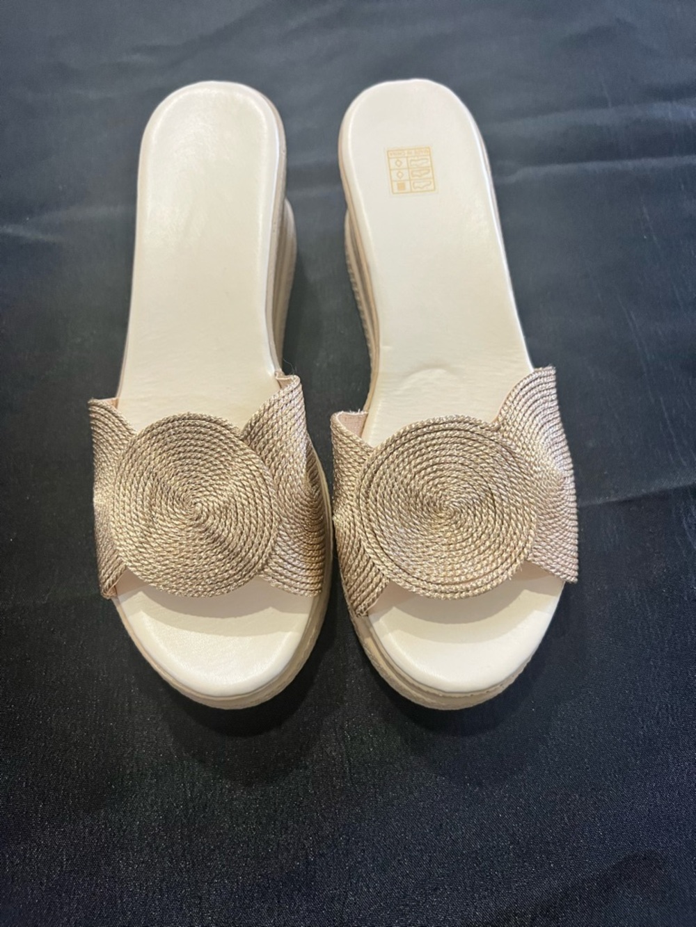 Woven Circle Slide wedge Sandals in beige and gold - Women size 40, U.S. 9/9.5
